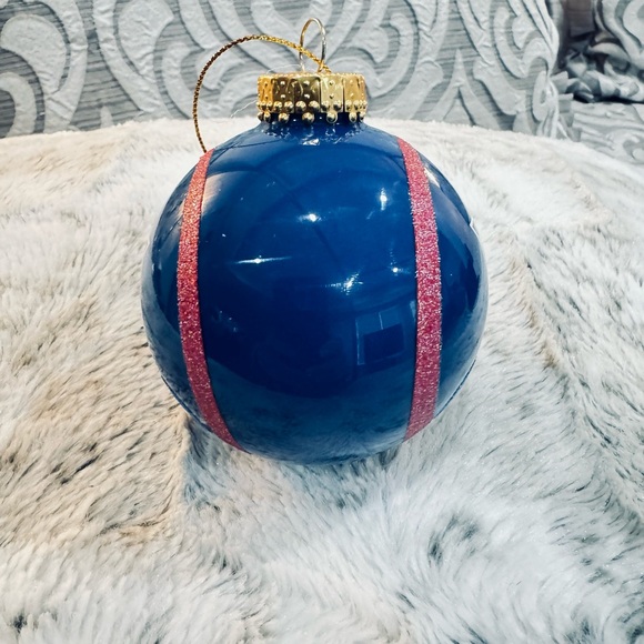 NEW YORK RANGERS NHL Holiday Ornament. - Picture 2 of 4